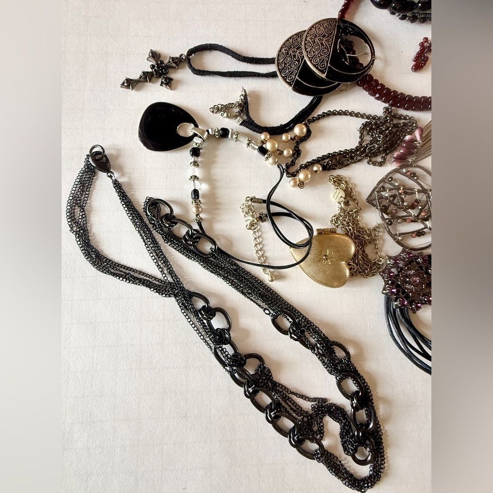 Bella Box Assorted Costume Jewelry - Picture 3 of 7